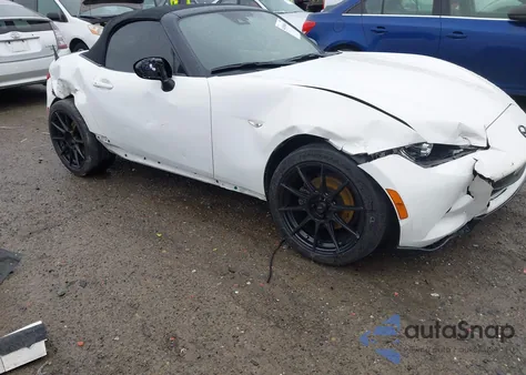 2021 Mazda Mx-5 Miata Club z USA, uszkodzony, nr VIN JM1NDAC7XM0460684